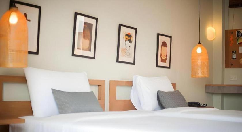 Yellow Moon Hotel Паттайя Экстерьер фото